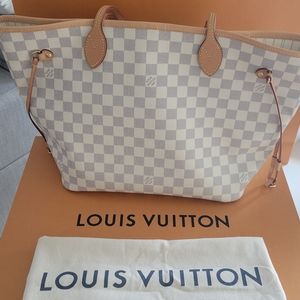 Authentic 2021 Louis Vuitton Neverfull Damier Azure MM beige interior